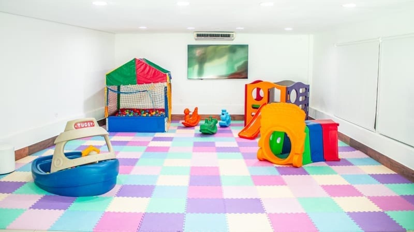 Mini clube para crianças